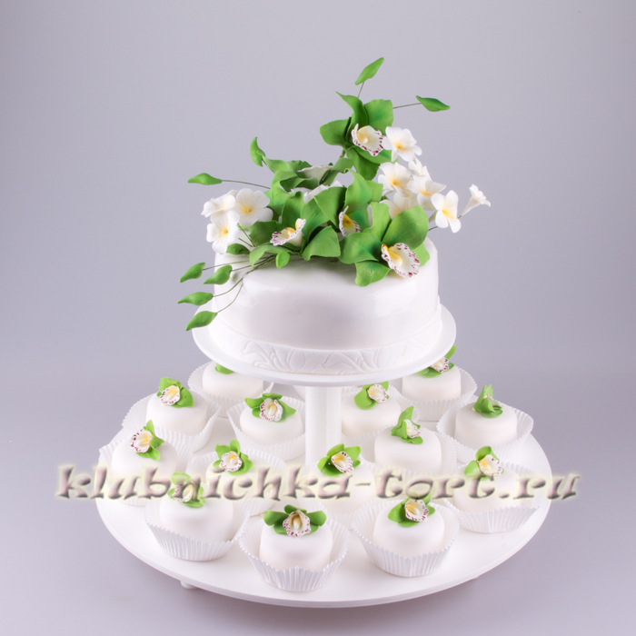 Рошфор с зелеными орхидеями 1800руб/кг + пирожное 230руб/шт